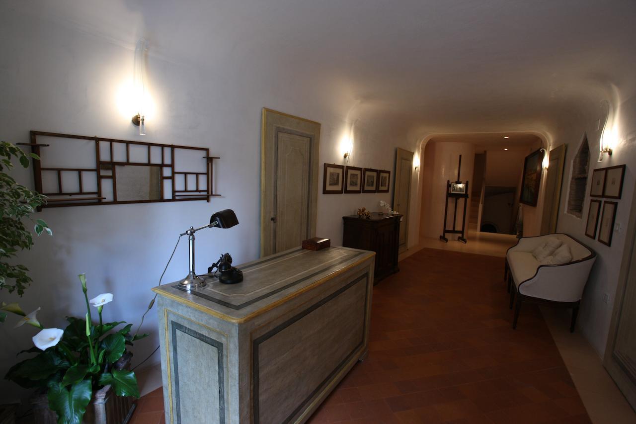 Palazzo Santinelli Bed & Breakfast SantʼAngelo in Vado Dış mekan fotoğraf